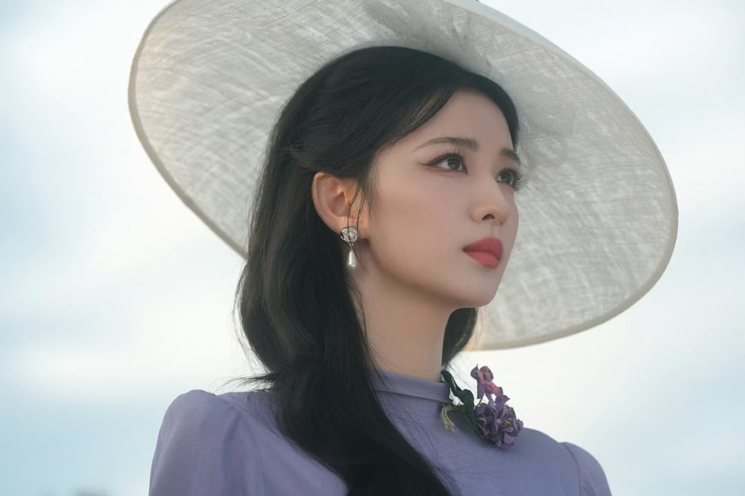 王楚然不如演个反派吧温柔皮囊之下暗藏凌厉气场，反差感被王楚然稳稳拿捏。既能演绎温