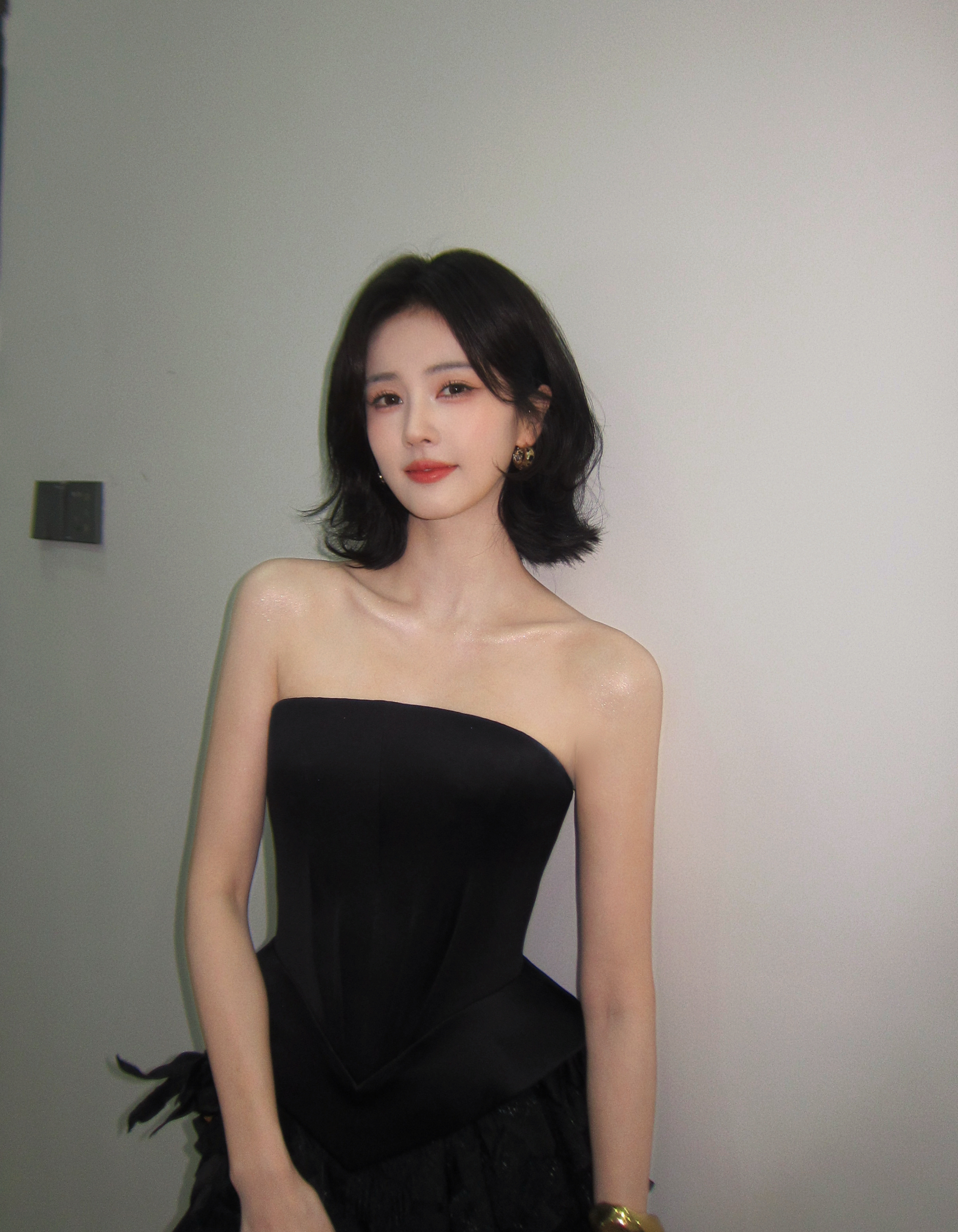 白鹿 live图香香出炉～世界上有三种辣，微辣，中辣，还有姐姐美晕呐！白鹿