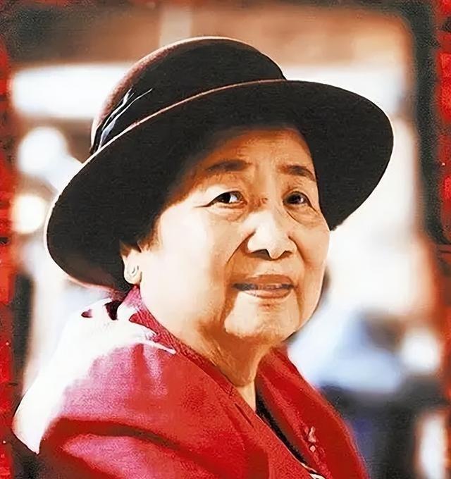 1975年，台湾首富的妻子杨娇，因受不了丈夫出轨，毅然放弃豪门生活，带着3000