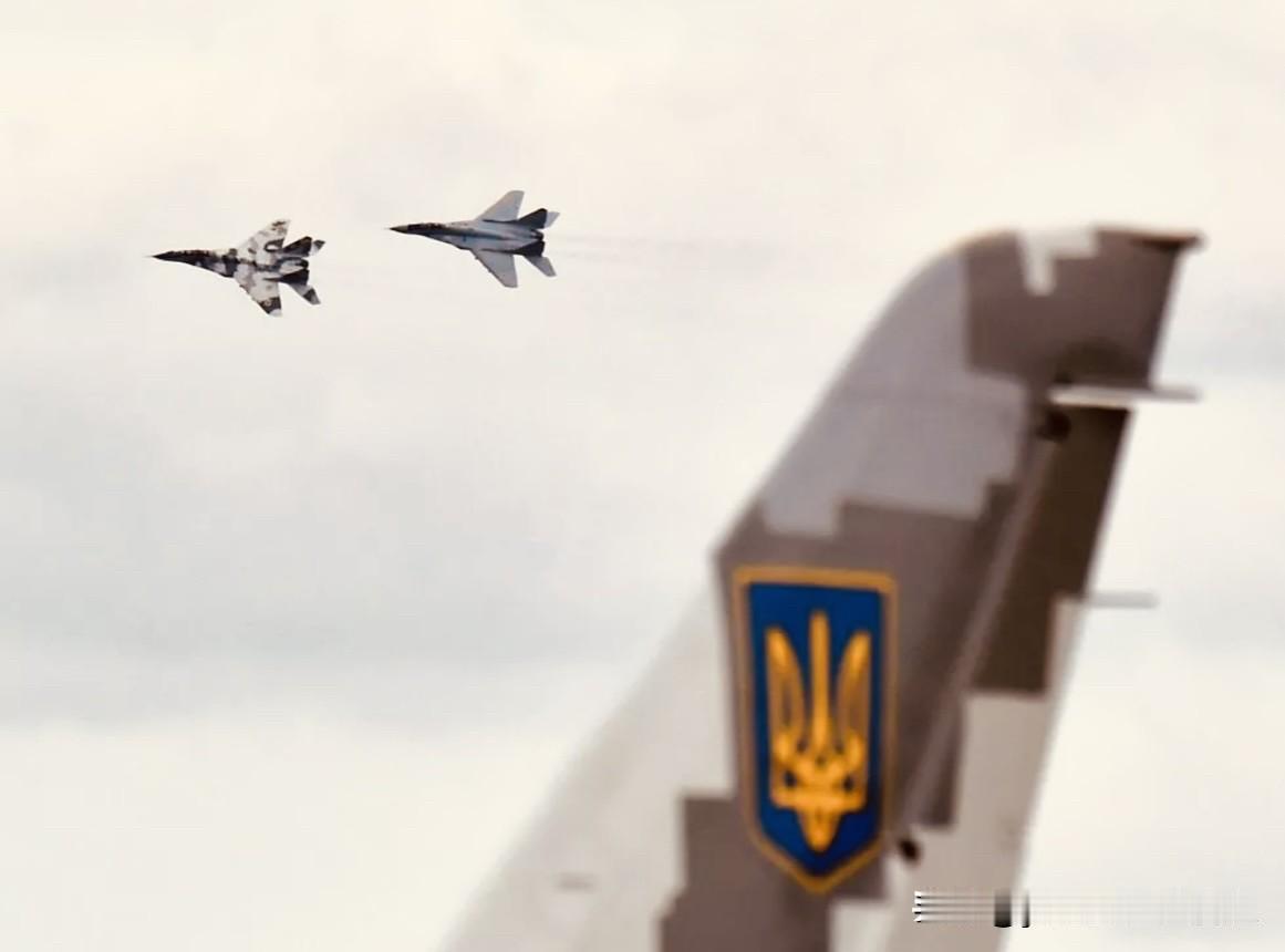 俄国防部7月16日发布消息：
俄空天军战术航空兵使用空空导弹，成功击落一架乌克兰