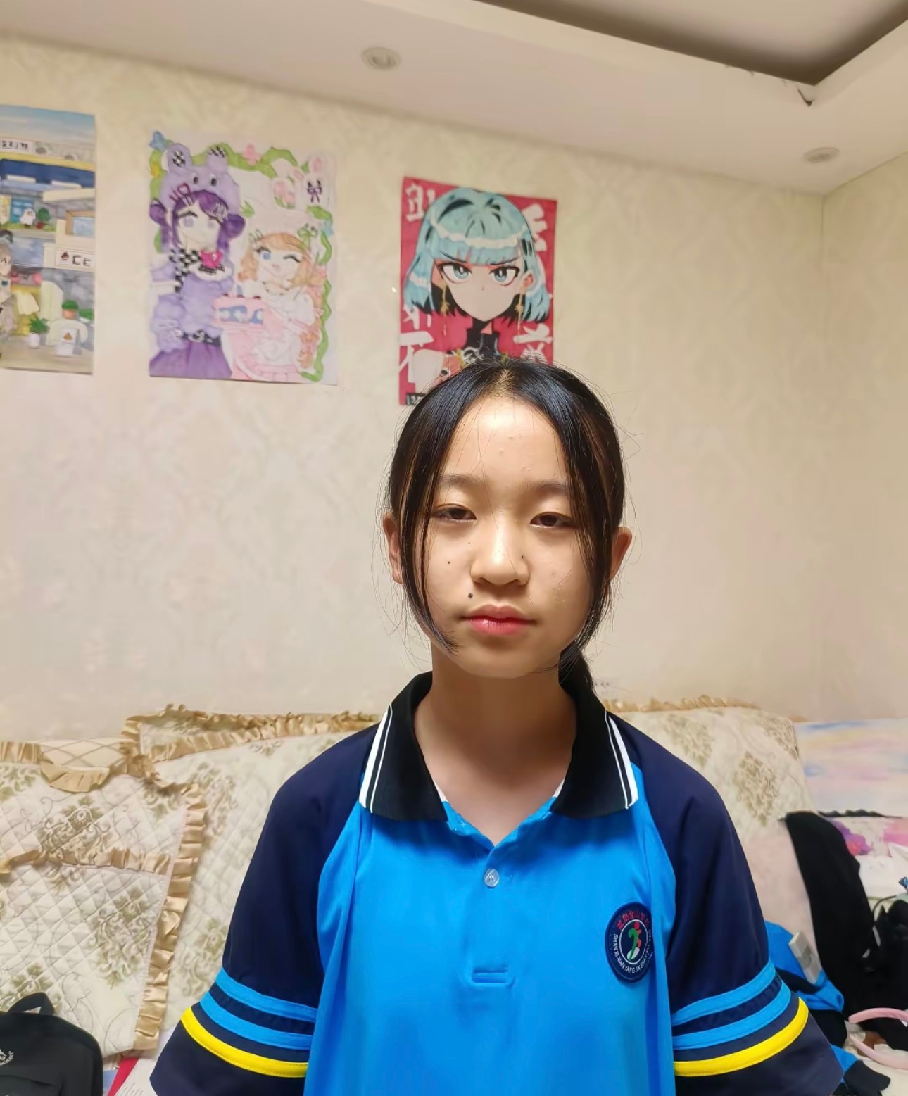 家里妹妹总喜欢留这种刘海，跟鲇鱼须一样，这真的好看吗？ ​​​