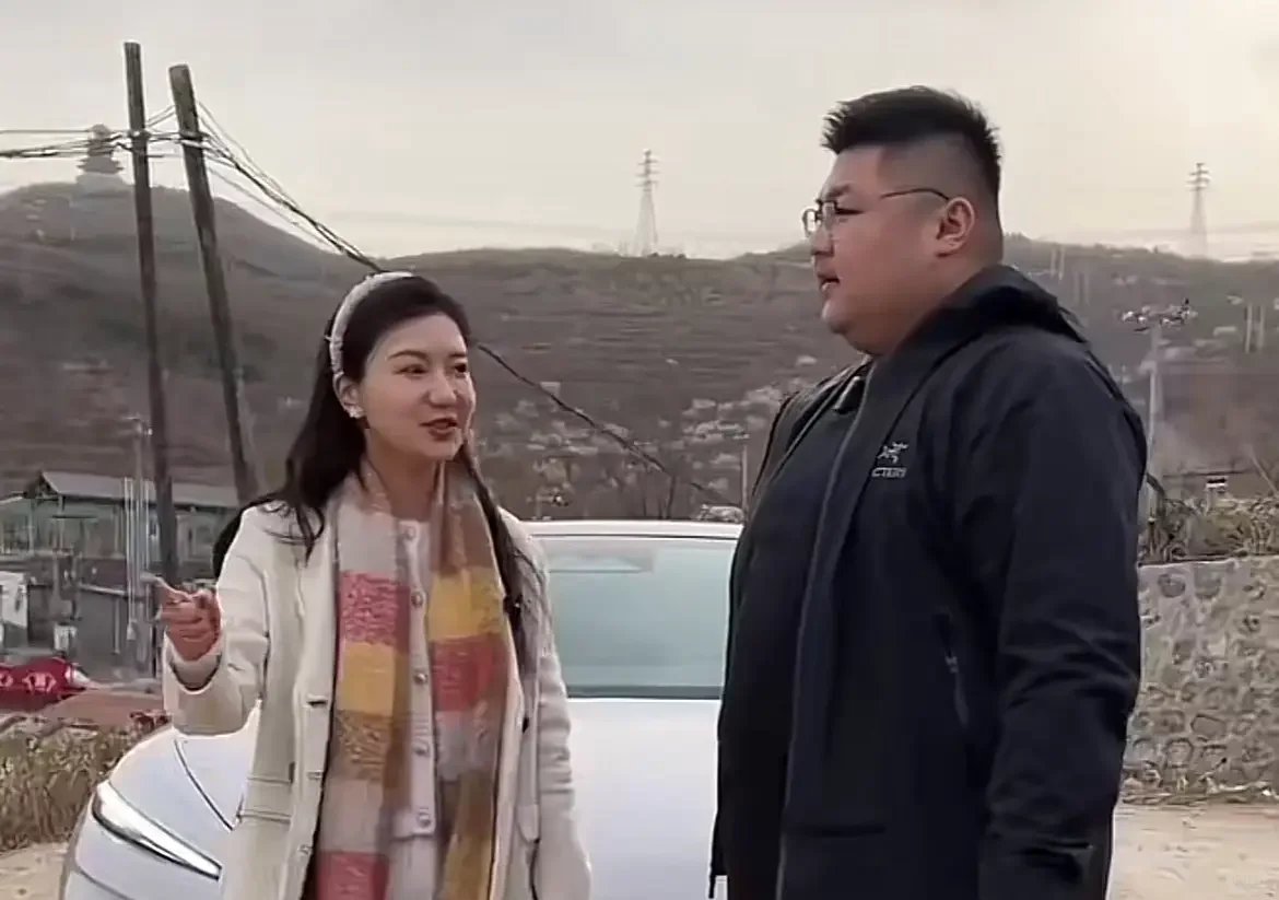 猴哥说车妻子已见律师 最近，猴哥说车的妻子突然谈及婚变相关话题，这可在网络上掀起