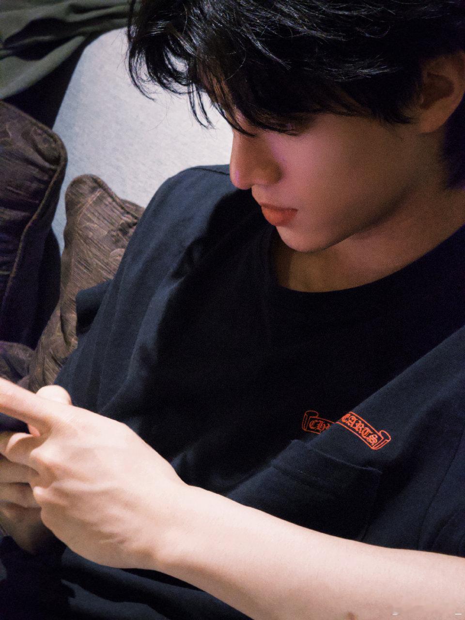 向全世界安利张康乐 💙 张康乐未来可期 “在某个不知名的角落许你岁岁平安”