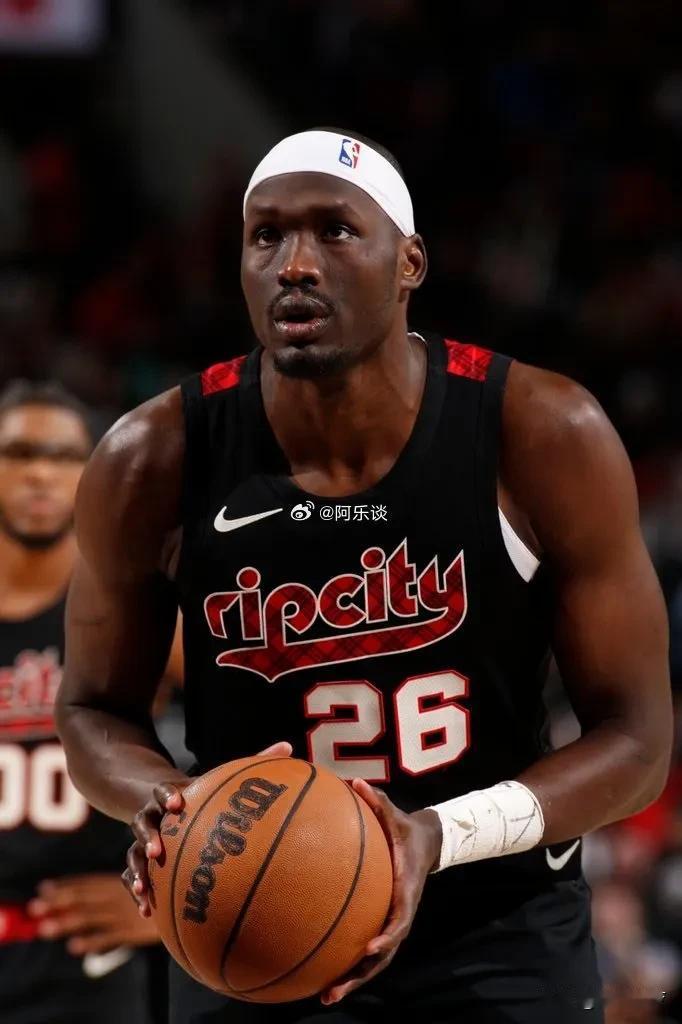 前青岛外援里斯与NBA开拓者签订三年合同！

据美媒报道，NBA开拓者俱乐部已经