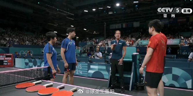 #王楚钦孙颖莎vs李正植金琴英# 混合双打，孙颖莎/王楚钦1-0李正植/金琴英，