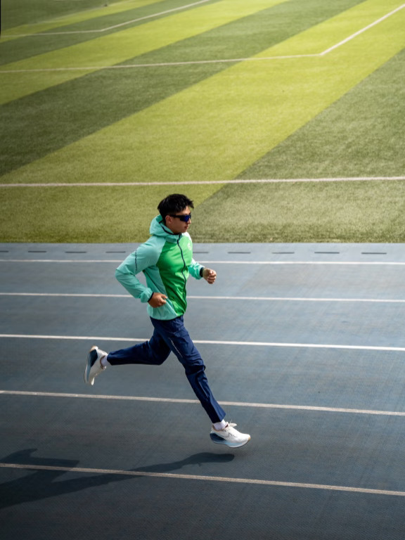 重大跑者，无惧山城热浪