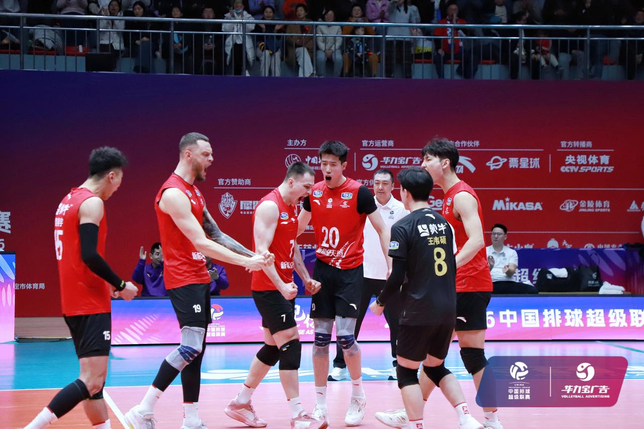 保定男排扳回一场，4月5日将一决雌雄

2025-2026中国男排超级联赛冠亚军