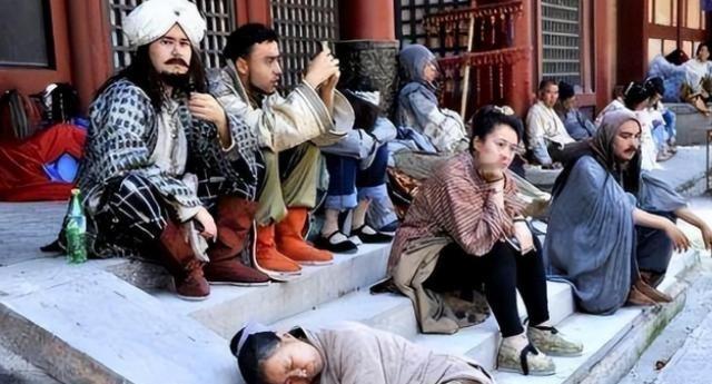 横店20万群演现状：美女泛滥成灾，懒汉光棍遍地，他们将何去何从？


横店影视城