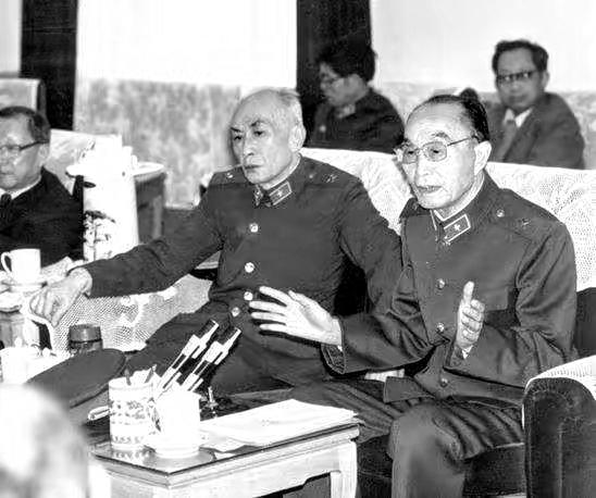 当年“让一部分人先富起来”的口号响彻全国，人人振奋，可开国上将张爱萍却保持着清醒