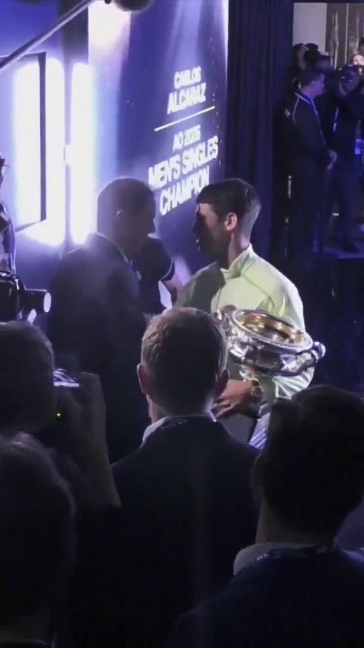 ·1、completes the careers lamp and says i