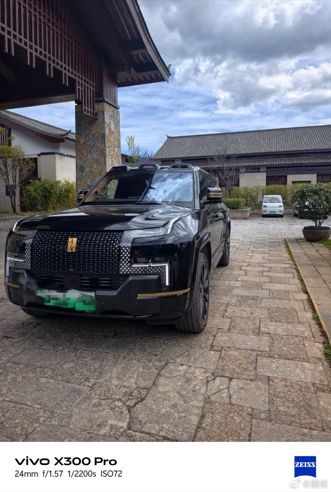 坐了机哥仰望U8L真     帅