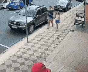 路见不平一声吼，该出手时就出手[加油][加油][加油][加油][加油][加油]