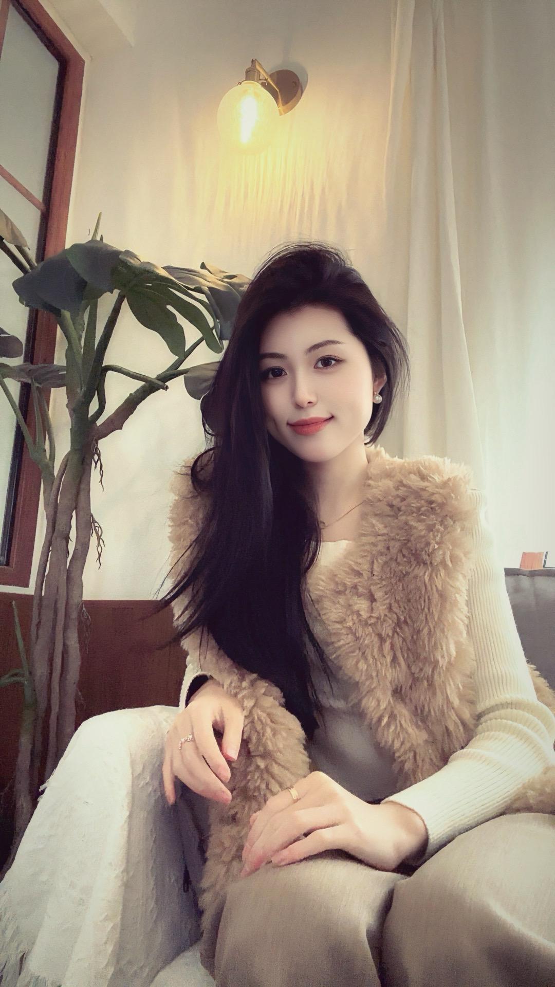 别这样看着我，我会分心的