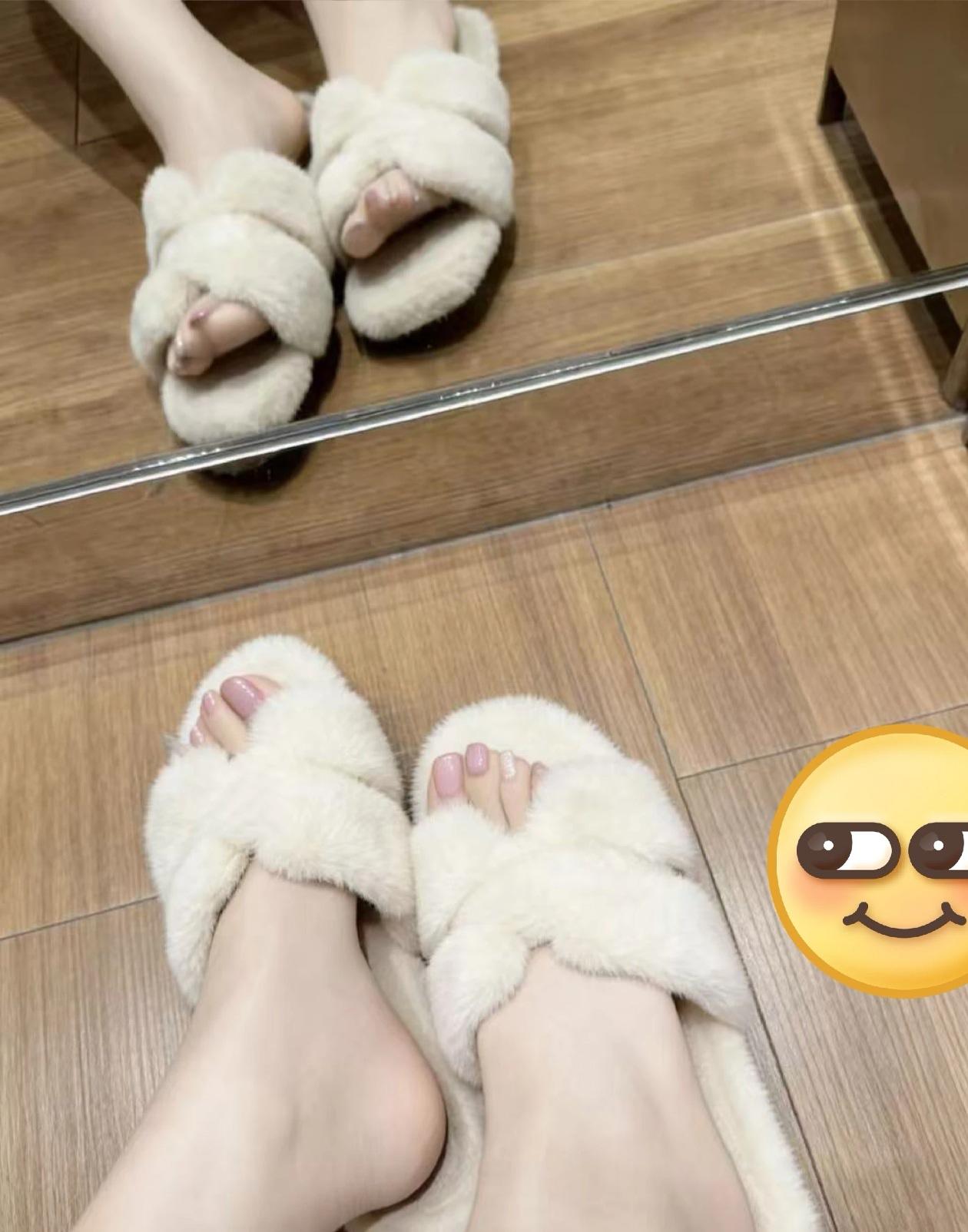 晒图笔记大赛适合冬天的拖鞋🩴美甲