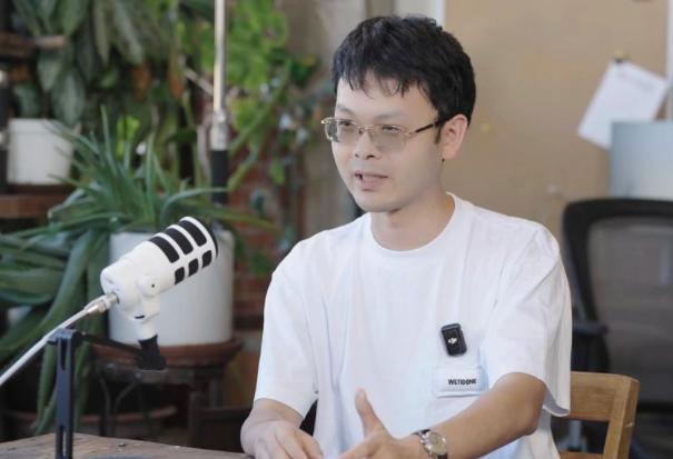 宁可丢掉工作，也要抗议将中国列为敌对国家！

就在前不久，从咱们清华大学走出来的