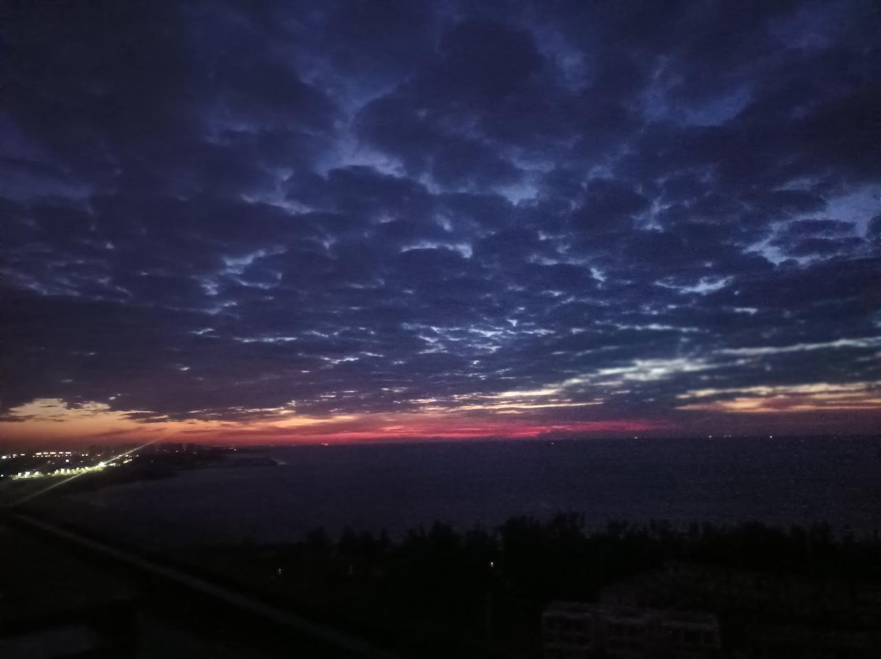 晒图笔记大赛早晨日出前的景色，确实漂亮