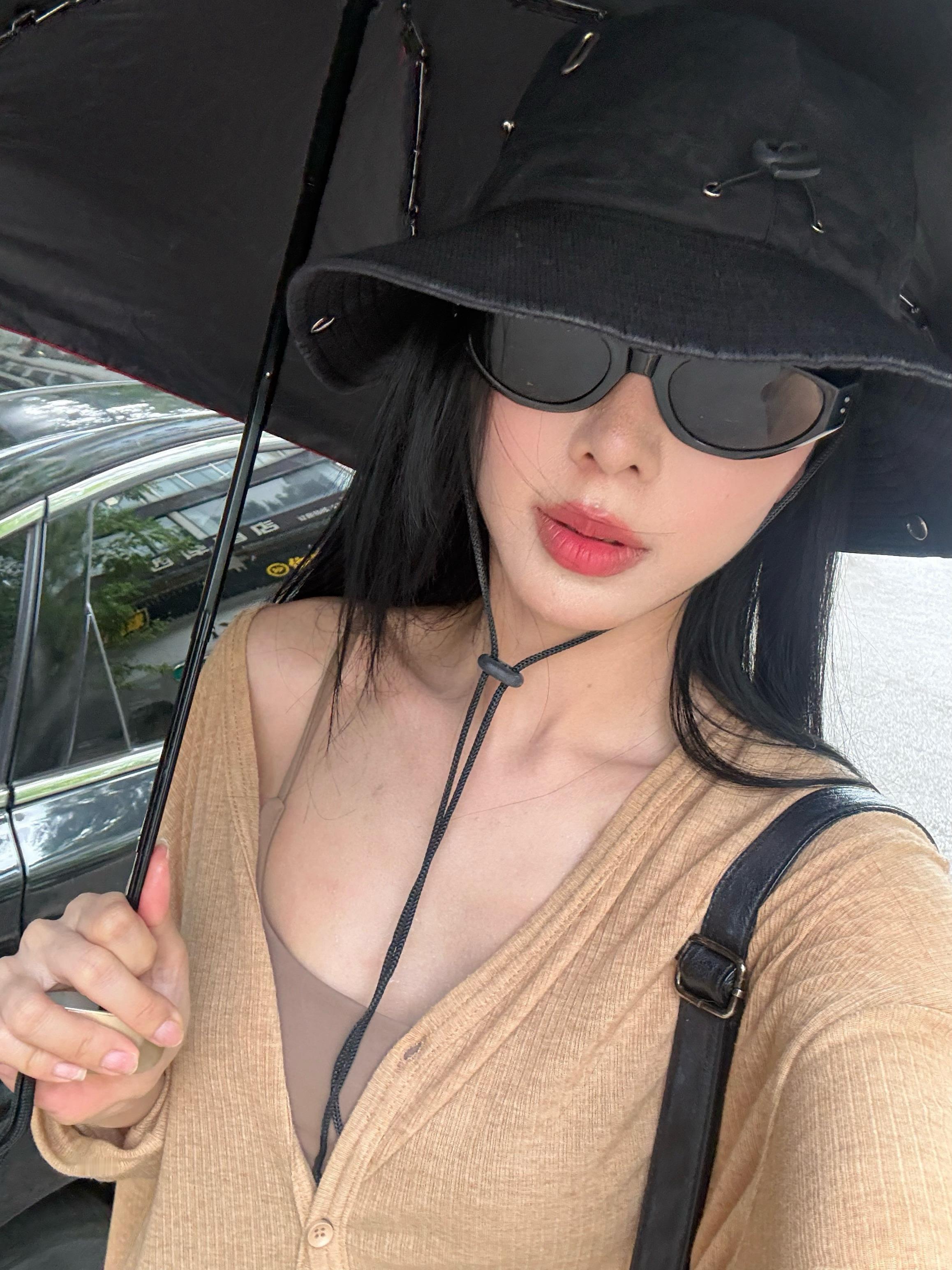 上次看到一个审美博主说 宽下颌要配厚嘴唇👄好看 这真是没错 我自己虽然原生嘴巴