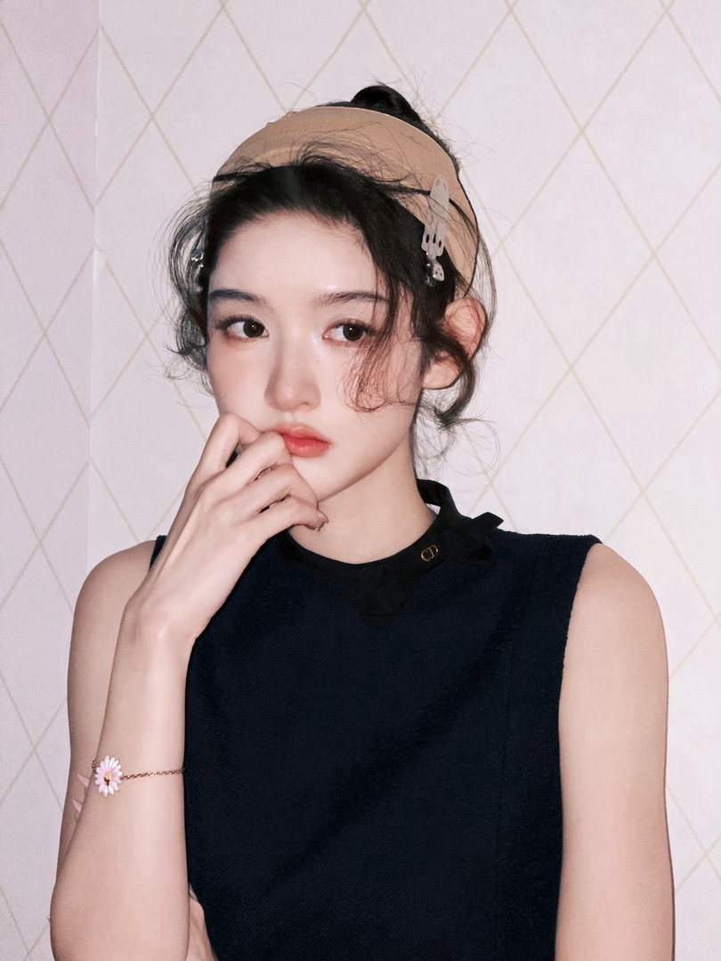 曝黄景瑜王玉雯恋情以前对她的印象是演技挺好的看完综艺觉得性格有趣！如果是真的那就