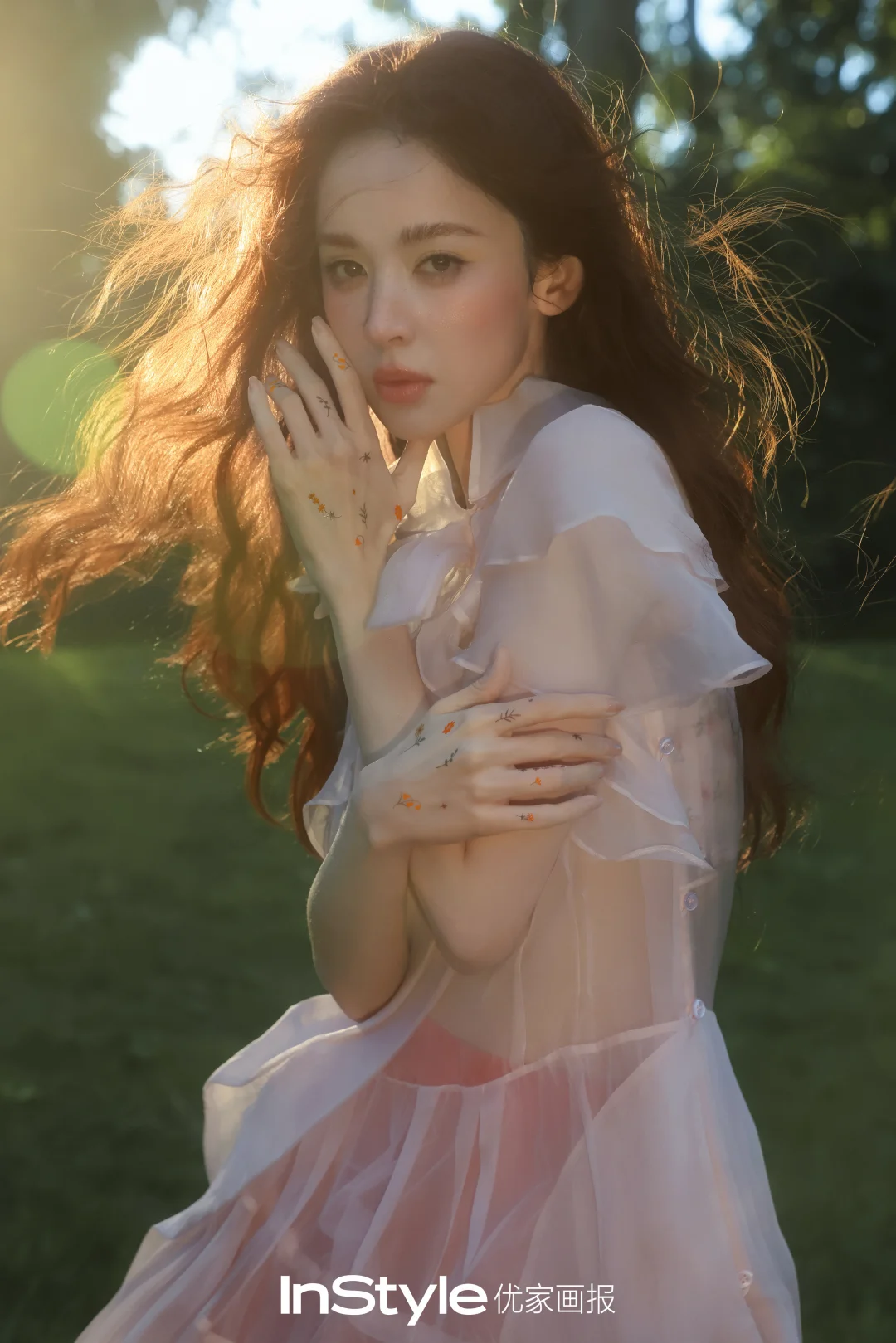 AI认证的美丽！娜扎登优家画报五月刊
