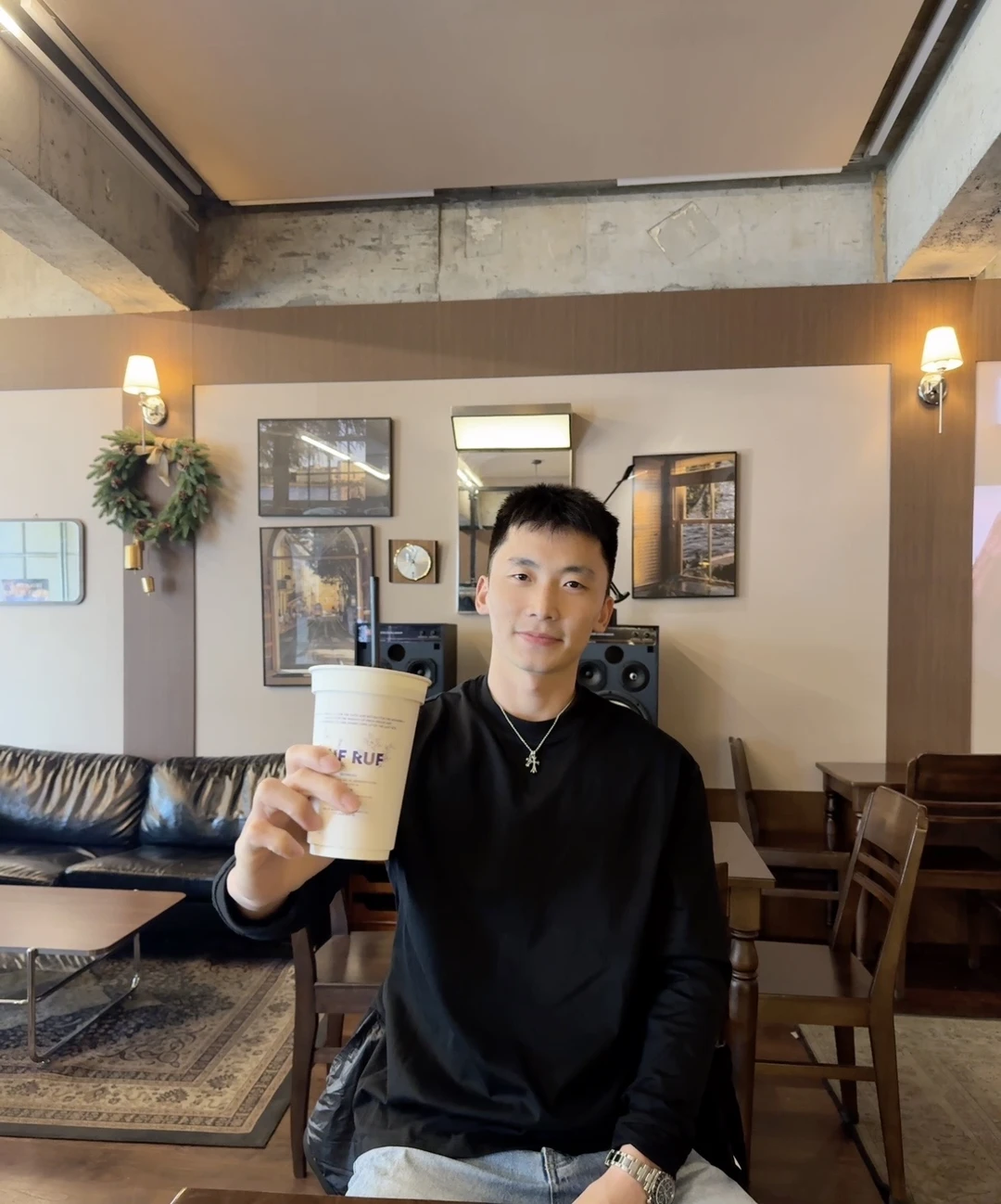 来喝杯咖啡吗😁