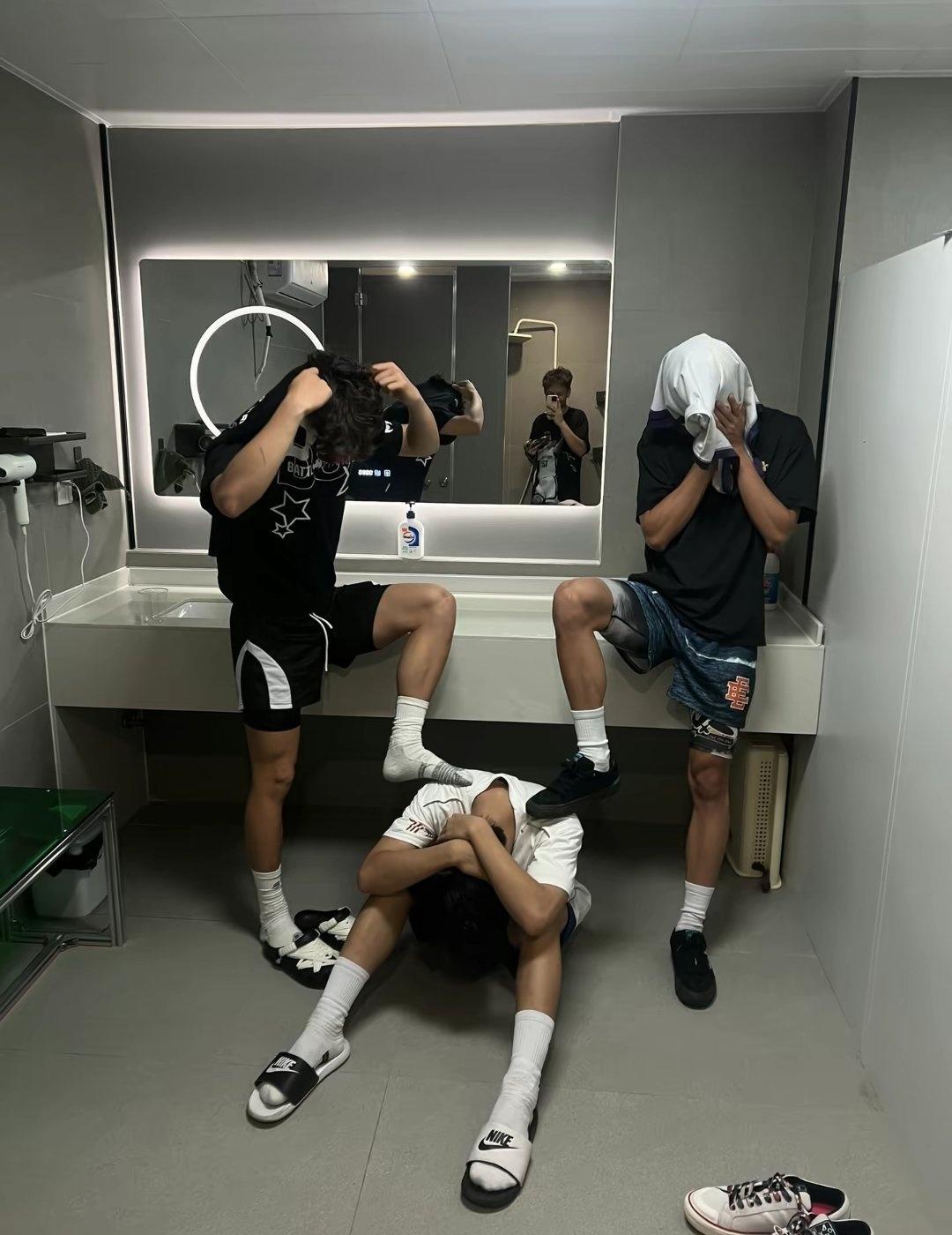 ？ ​​​
