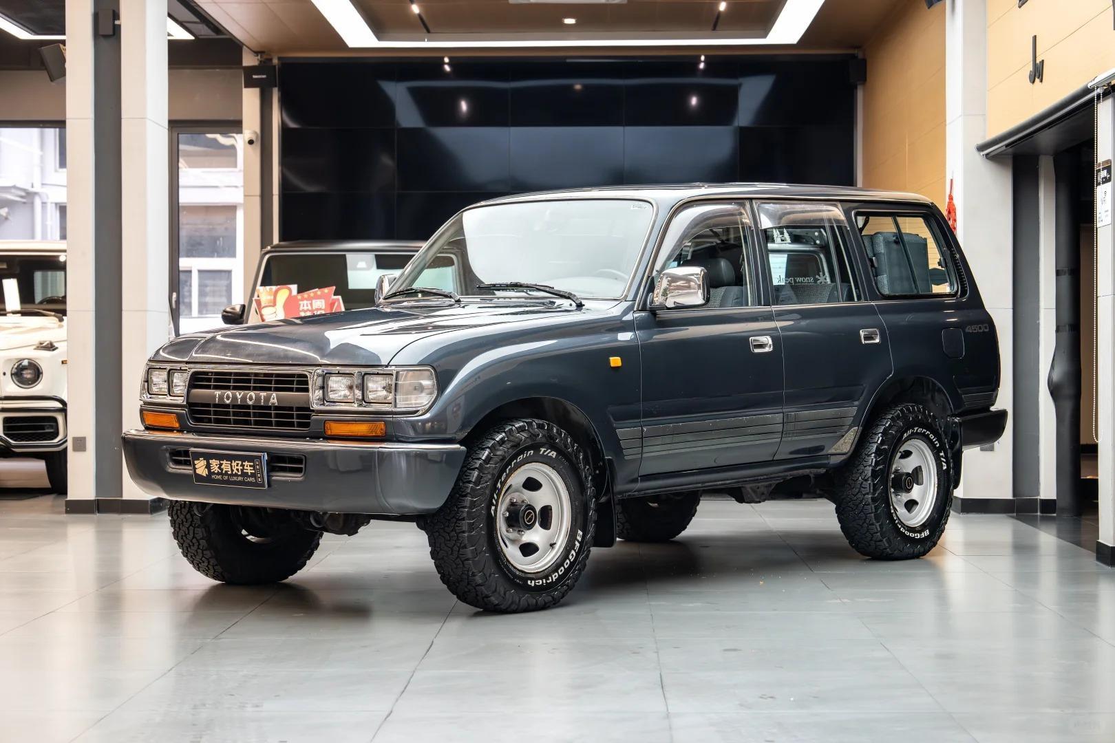 好车分享 丰田LC80，成色非常完美，4.5升直六手动挡，很多60、70后特别追