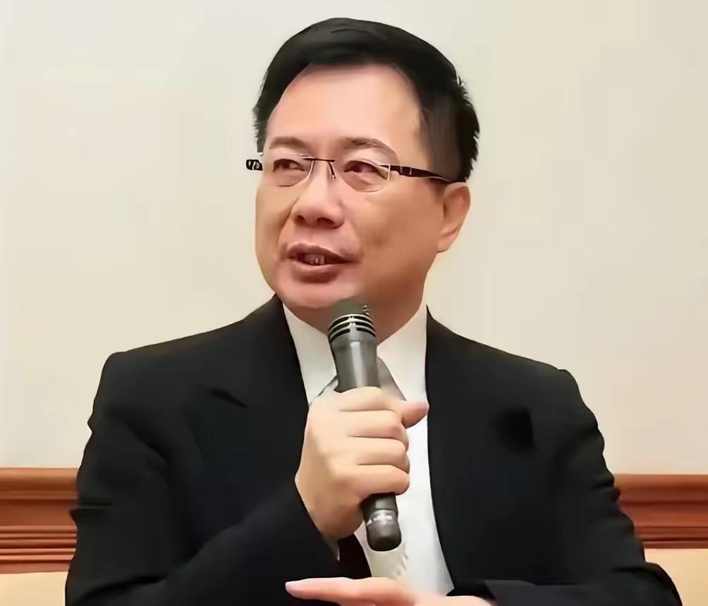 发表完告别感言，蔡正元坐牢前一刻，终于等来了来自大陆的强音。3月27日，台湾政坛