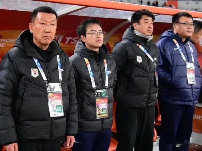 静待最后拼图，新赛季看崔康熙的“双卡5G时代”。
   新援落地，12月9日晚上