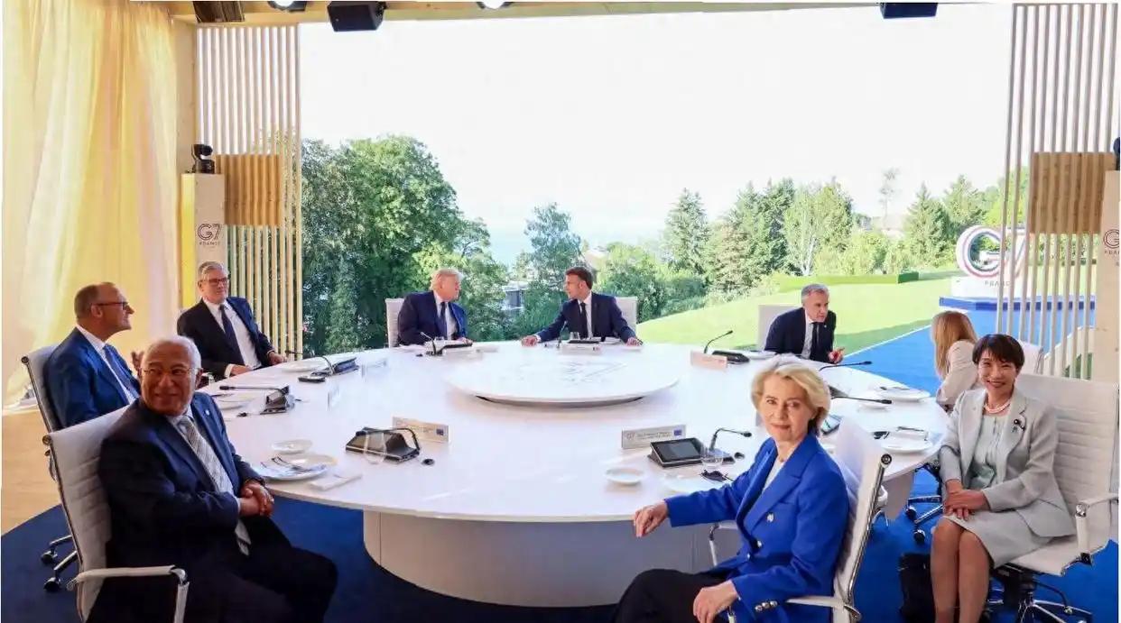 G7峰会刚在法国埃维昂莱班落幕，七国就把东海、南海和台海问题强行捆绑，声称反对单