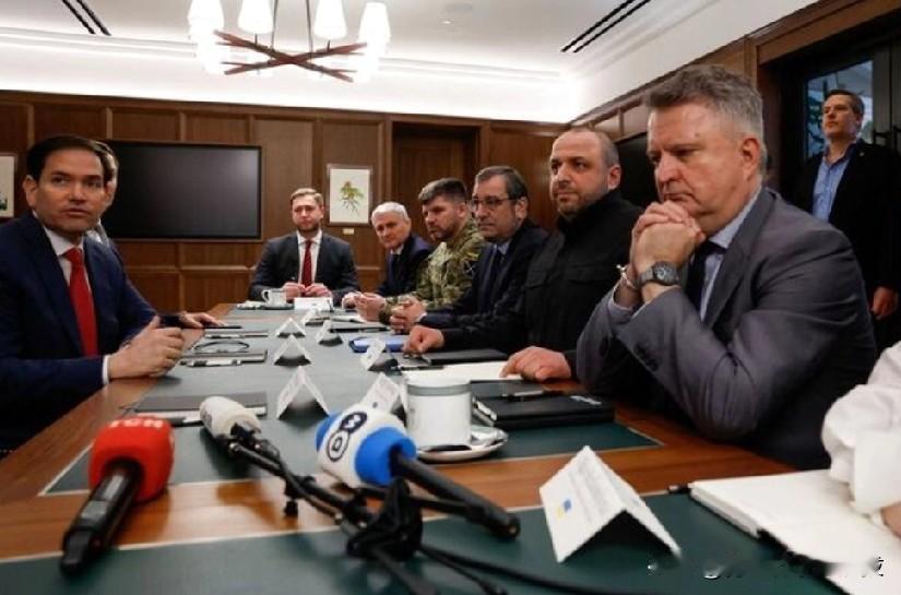 卢比奥说，在佛罗里达举行富有成效的会谈后，达成乌克兰和平协议需要做更多工作。
哈