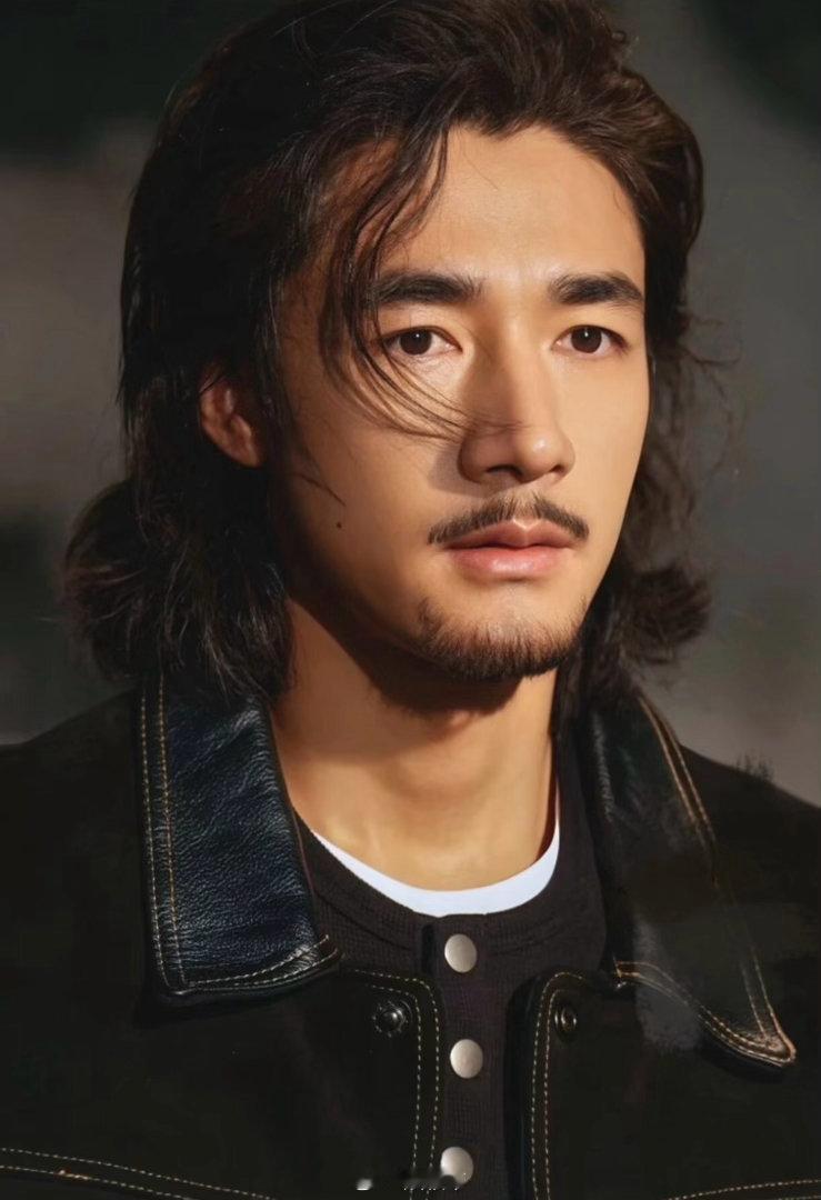 任敏任敏此沙也太甜了吧海岛躲避战变成了发糖现场，任敏此沙同框的每一帧都想截图。你