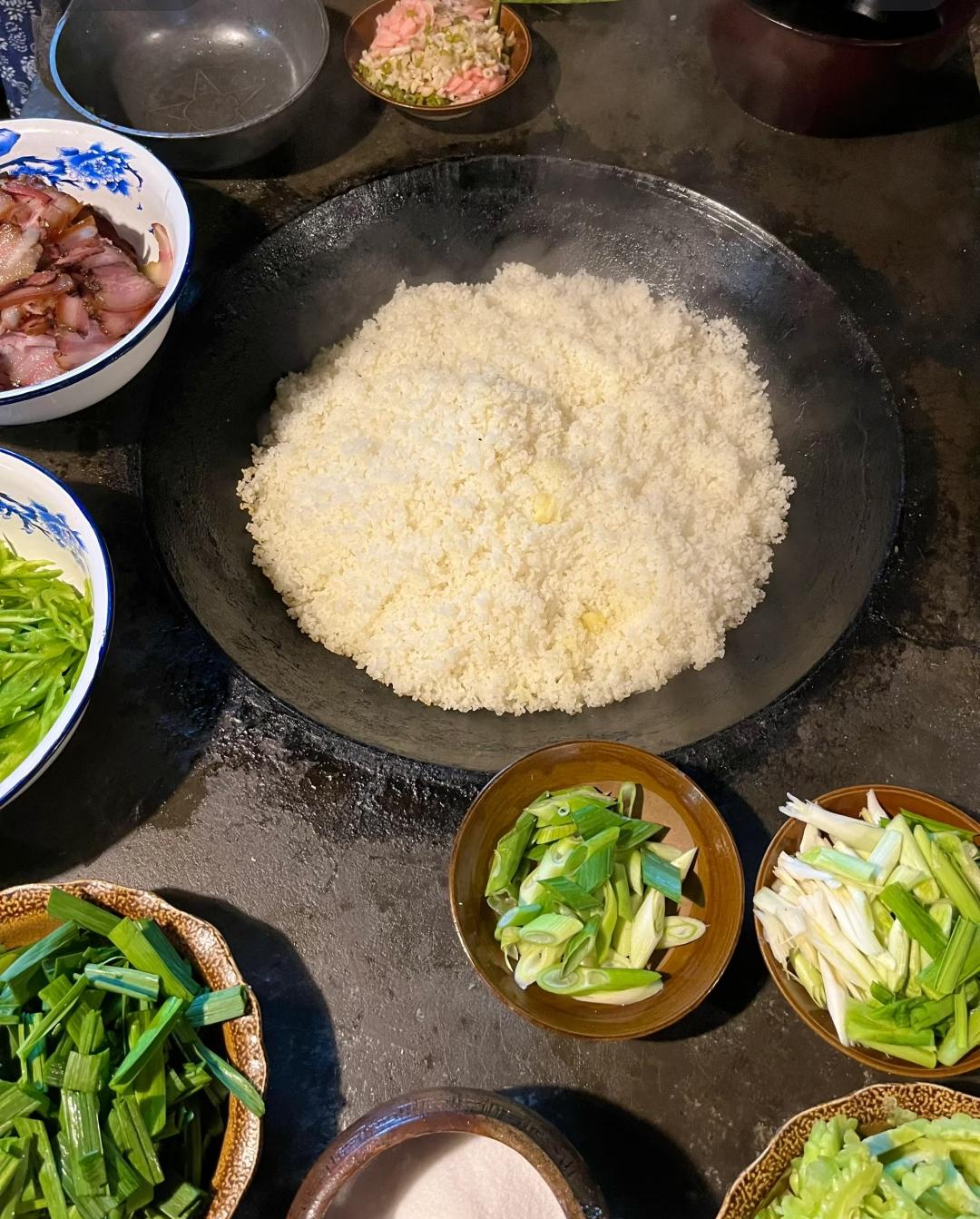 婆婆重病要30多万，我偷偷存了20万私房钱，连老公都没说——这事换谁遇上，心里都