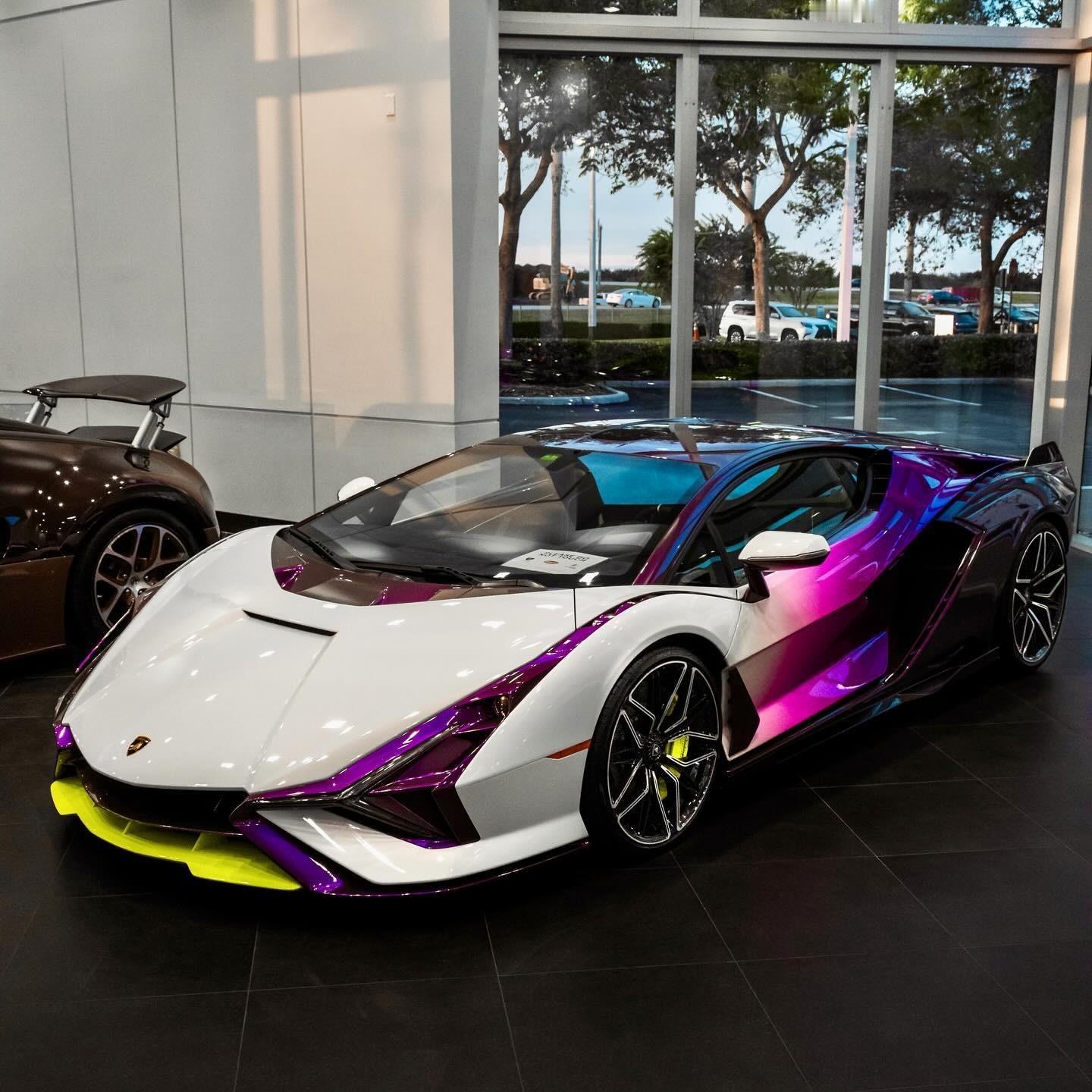 Lamborghini Sian.Color : Nuovo Bianco ​​