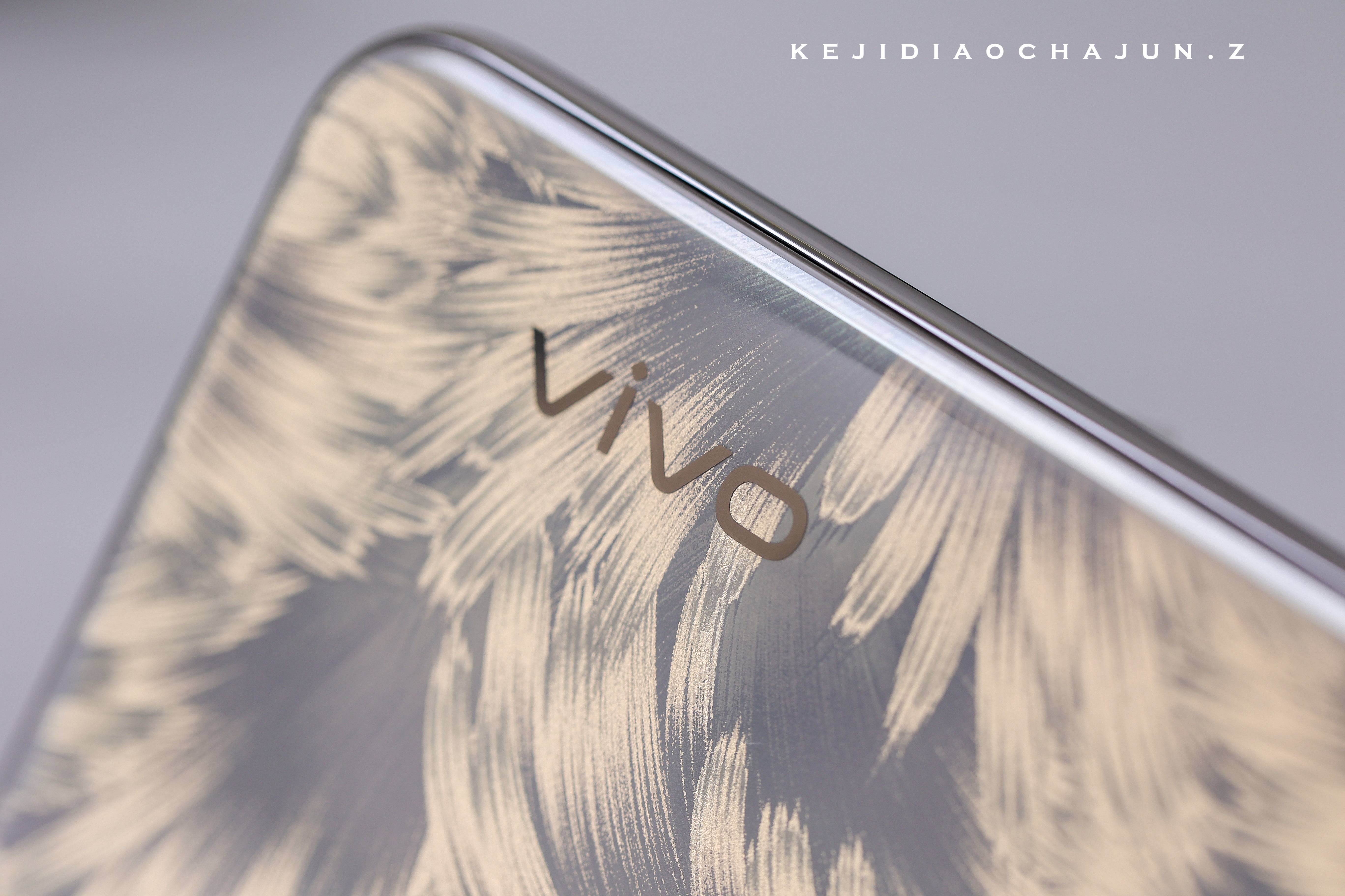 vivoS20有自己的金色美学  vivoS20已经主力使用一段时间了，这外观是