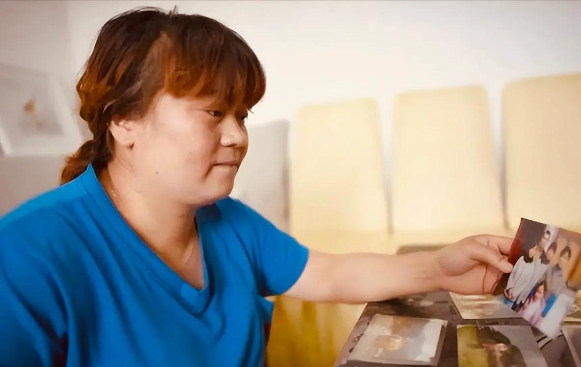 1998年，21岁小保姆李泽英出门买生日蛋糕，回来后却发现雇主失踪了！当她猛然看