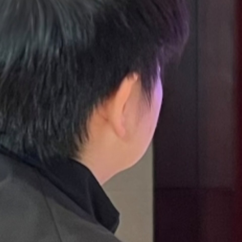 圆脸妹脸颊肉消失了