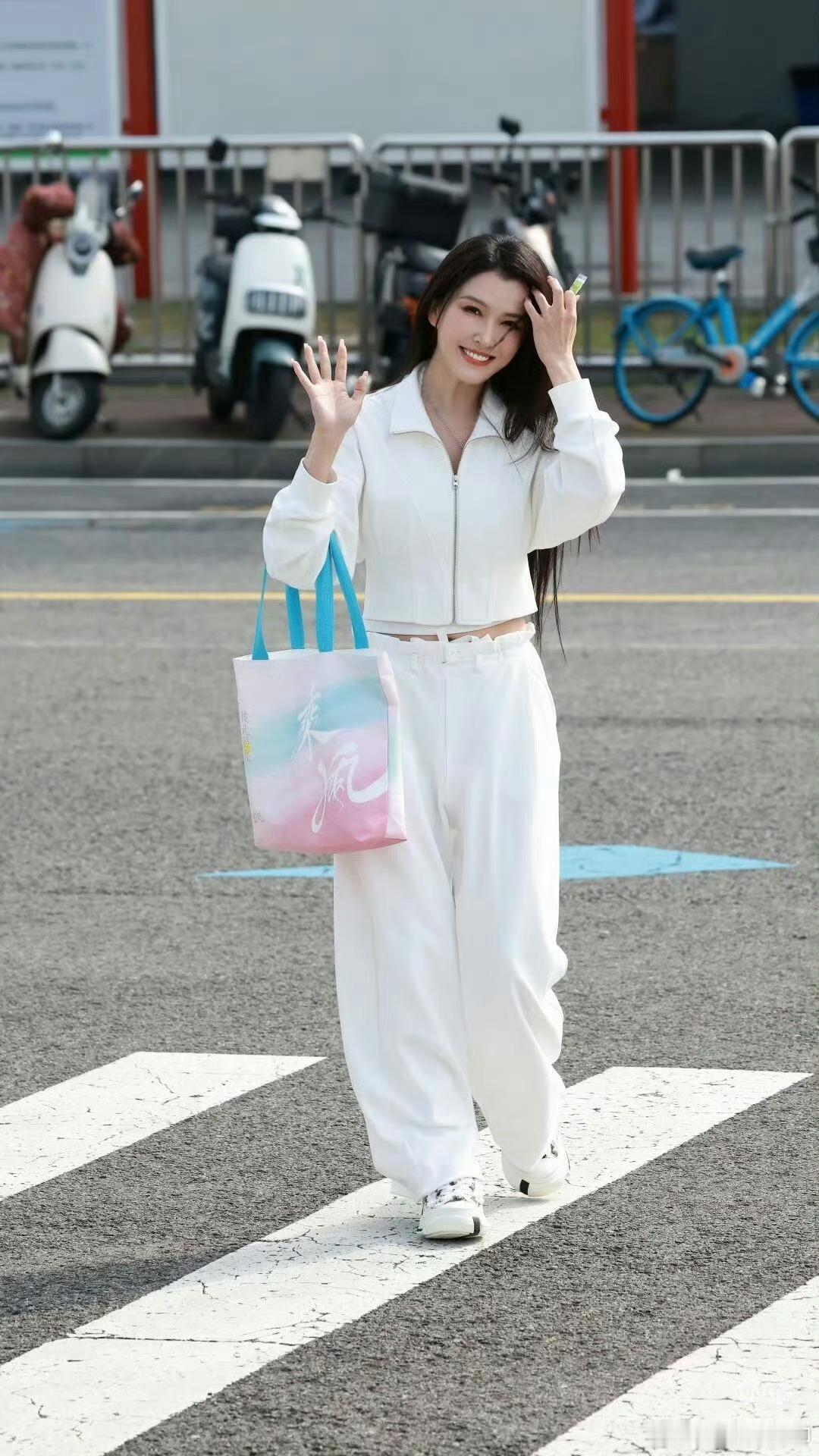 徐洁儿网速徐洁儿网速好快 活人感满满 