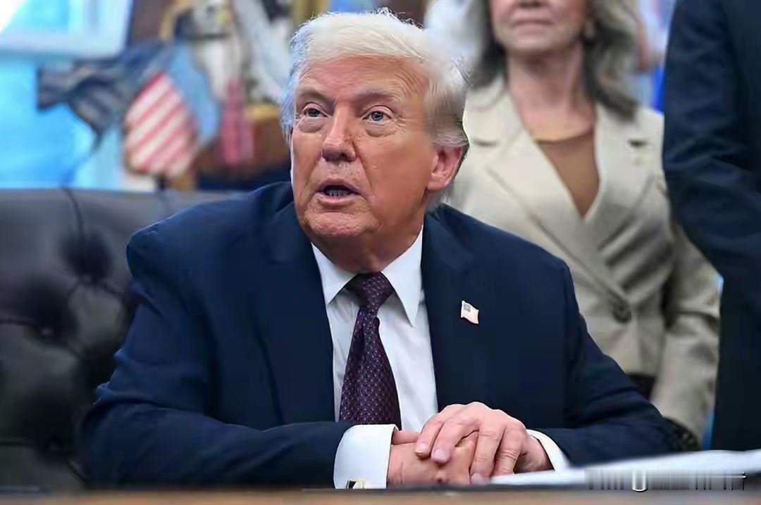 【特朗普对委内瑞拉发出陆上动武威胁！“毒品战争”将全面升级？】
2025年11月