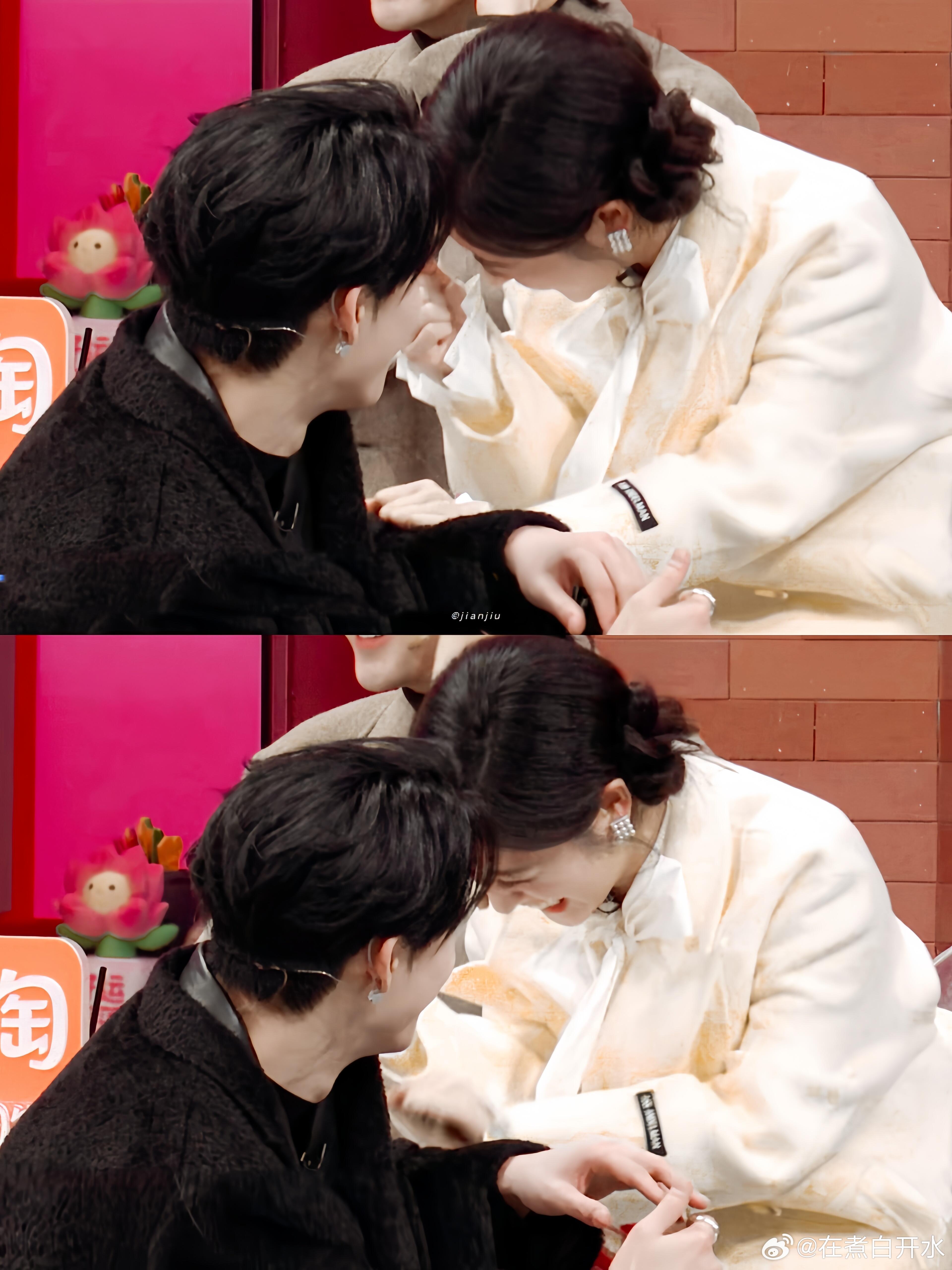 棣月系 棣月系发际线退后那儿真的绝，whd那个眼神可谈不上清白啊他一边后退一边温