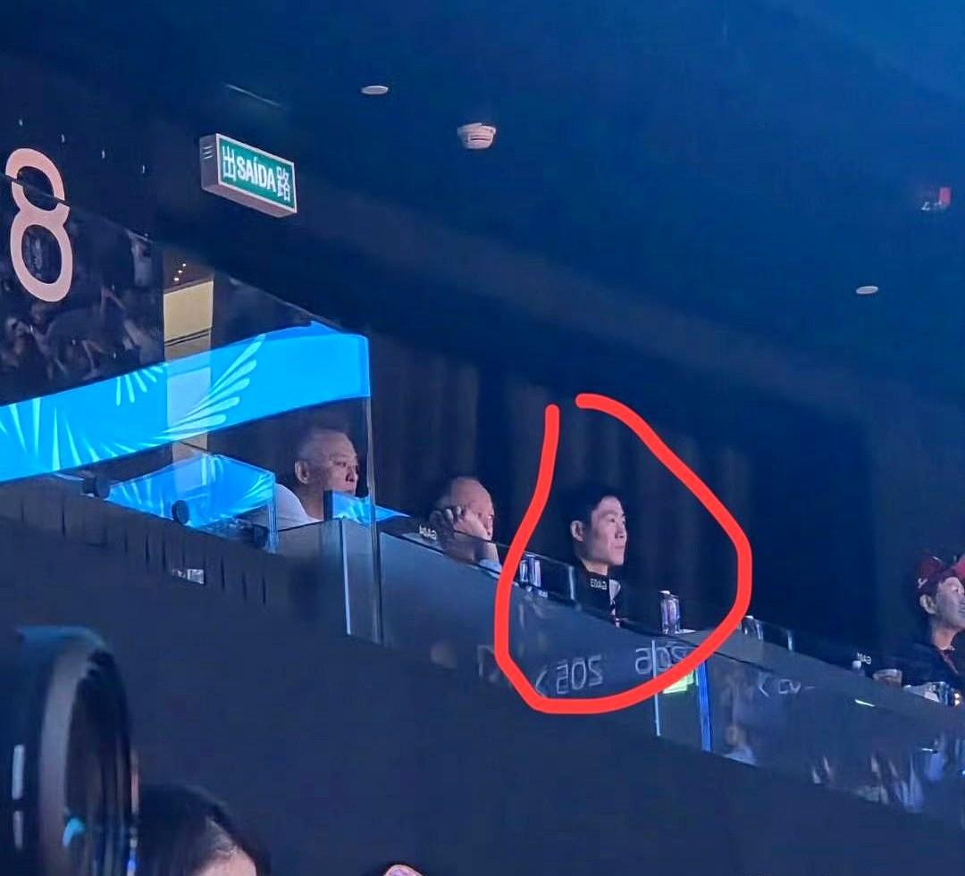 冠军传承不止是成绩的更替，更是背后那份沉淀的努力和责任感。

王励勤从运动员到管