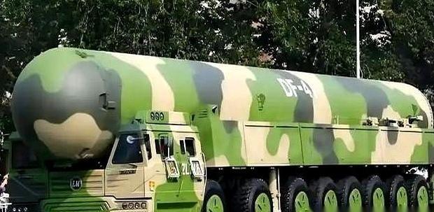 很多人都问，东风41要是飞过别的国家，人家一发导弹不就给它打下来了？
东风41用