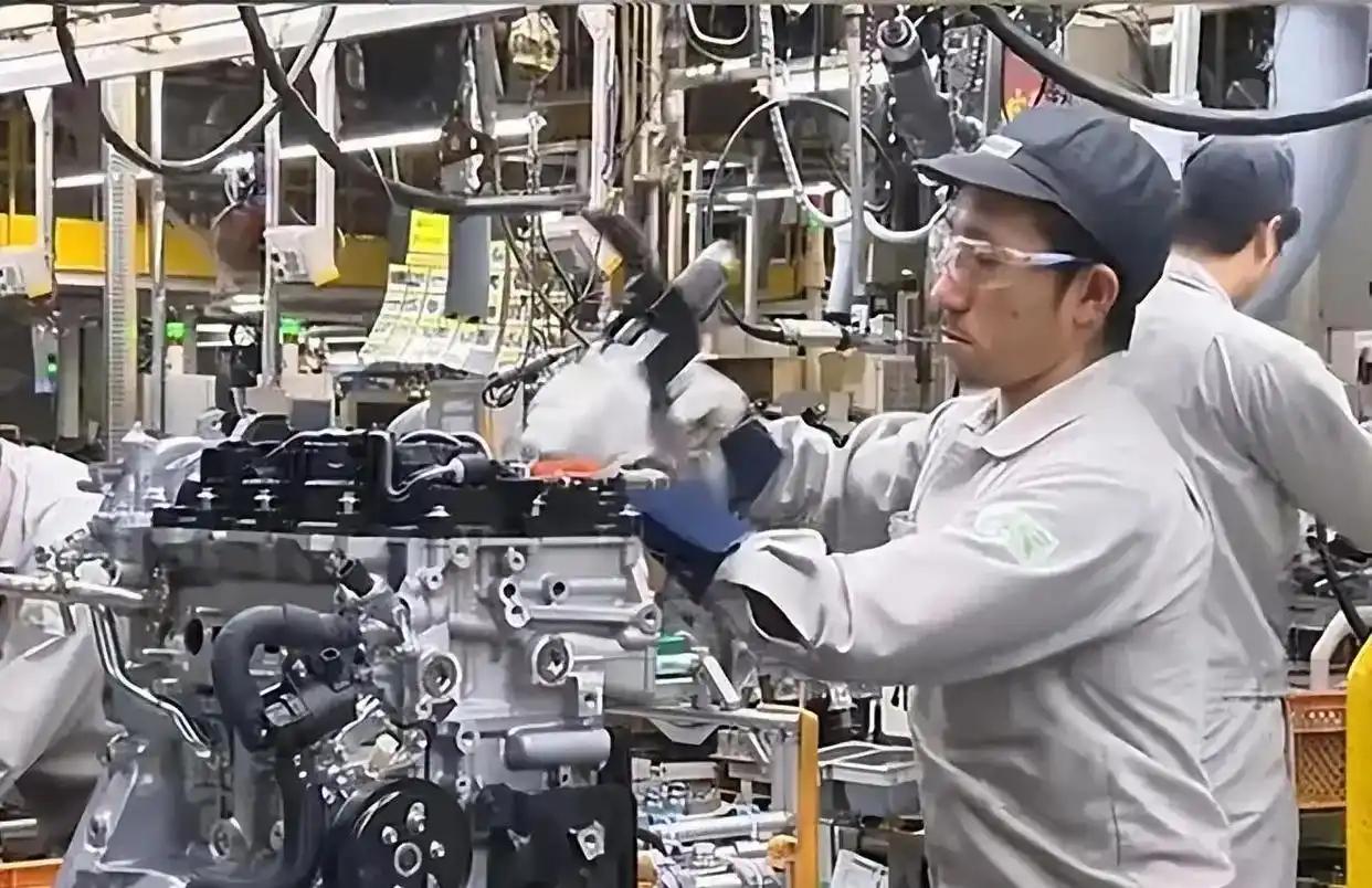日本算盘打空了！
 
前阵子日本内阁刚敲定一纸政令，把赴日签证费直接翻了五倍，消