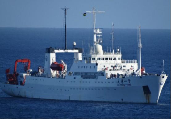 美伊关系紧张，西方又拉中国下水！外网炒作：中国科考船监视美军航母，给伊朗通风报信