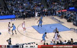 伊森压哨重扣，越来越有“星”味了
北京时间12月16日，火箭与灰熊的首节比赛进行