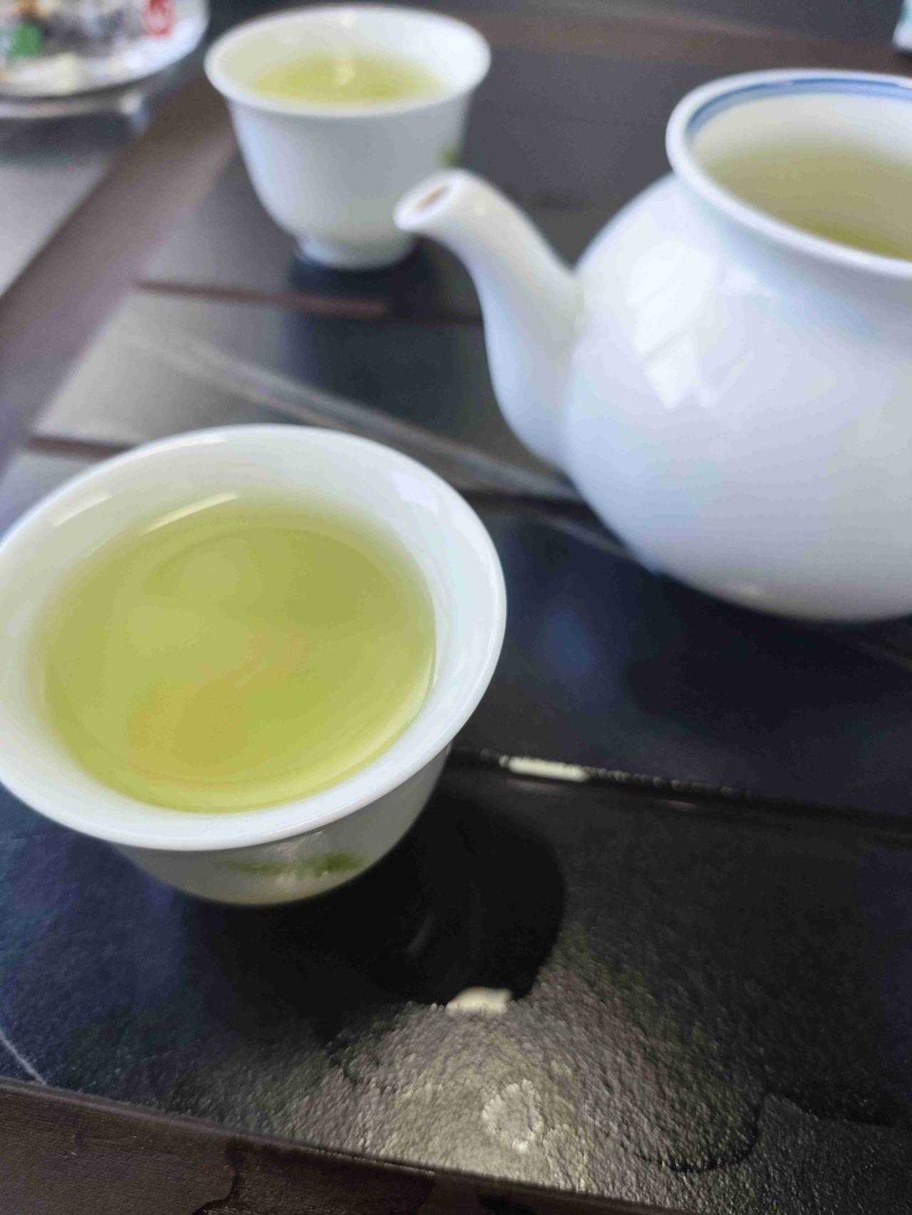 我的今日状态：😁轻松愉快
我这里的天气：☀️晴天
今日无事，唯有开心