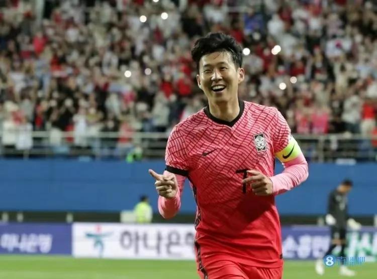 公布韩国和日本男足世预赛大名单中的司职前锋球员身价排名，孙兴慜领街

韩国男足世