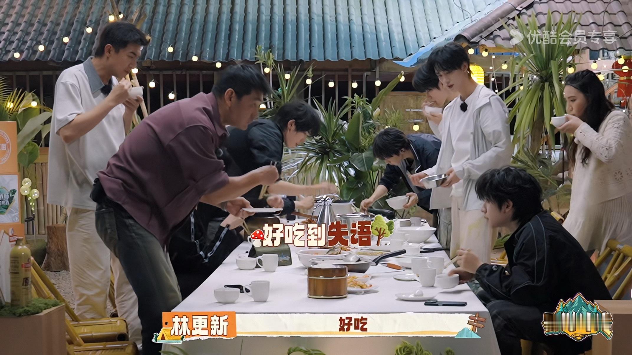 老师你这幼儿园我续费 我家孩子的饭碗这么大一个啊