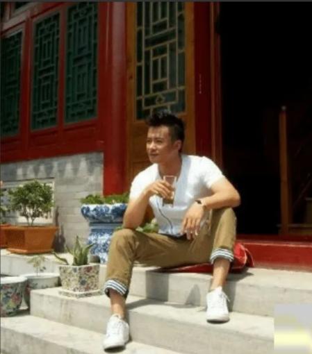 于波260万买破四合院：被骂傻子，如今成圈内“隐藏大佬”

如今在北京二环内，能