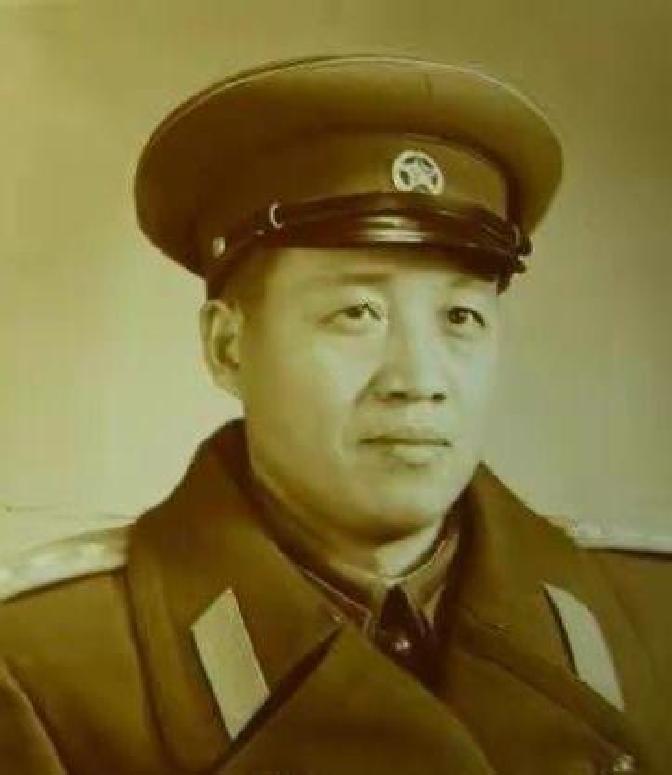 1950年志愿军团长范天恩带两千余人失联多日，由于私自率部赶入松骨峰战场竟然成了