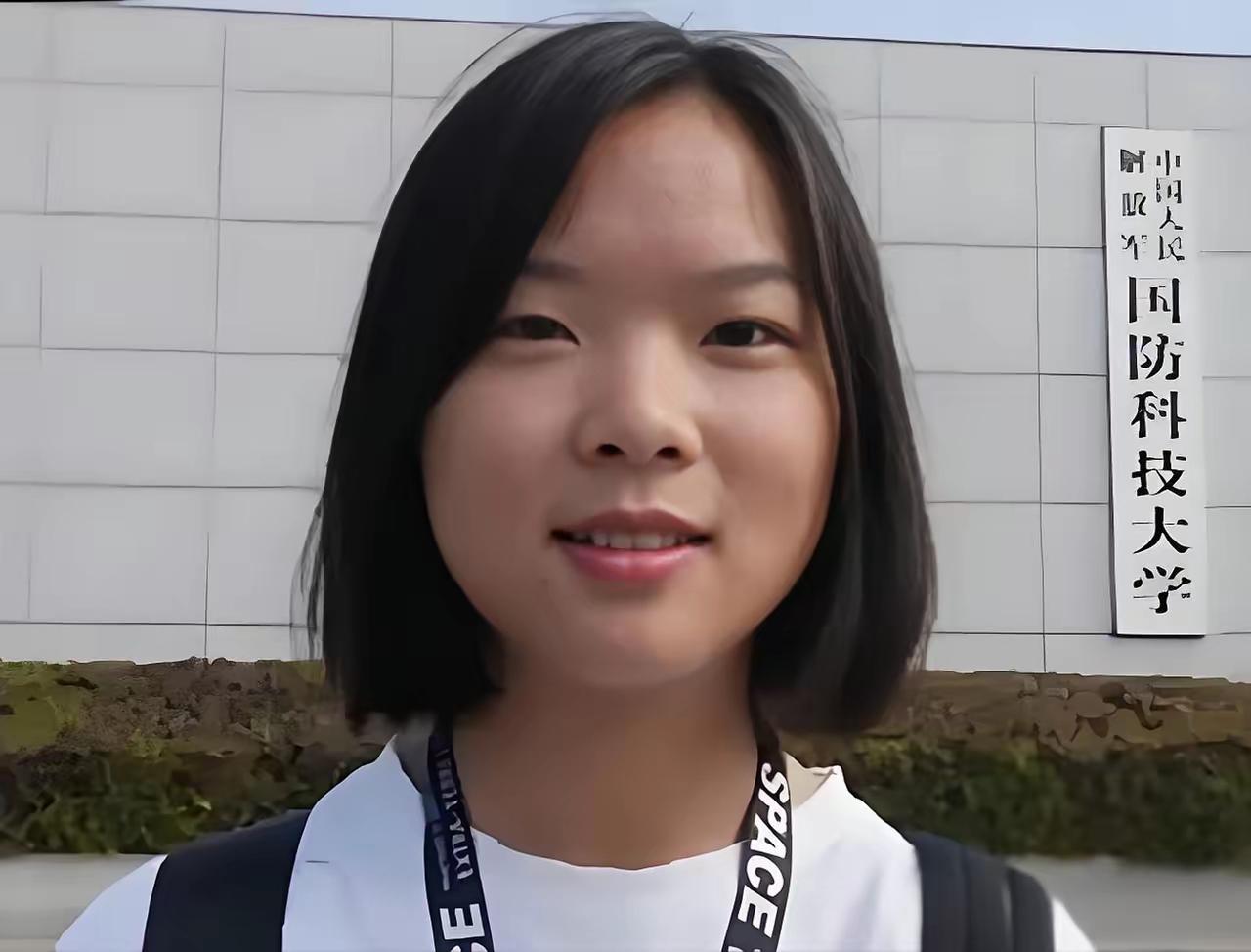 [月亮]2019年，云南女孩因1分之差，无缘国防科技大学。她一咬牙：“我要复读，